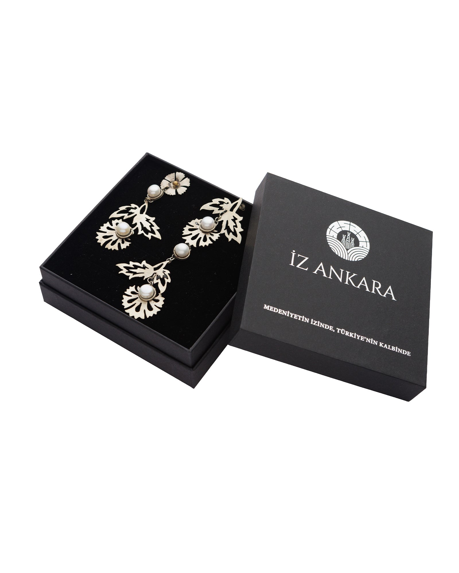 Anadolu Asması – İnci Sallantılı Küpe