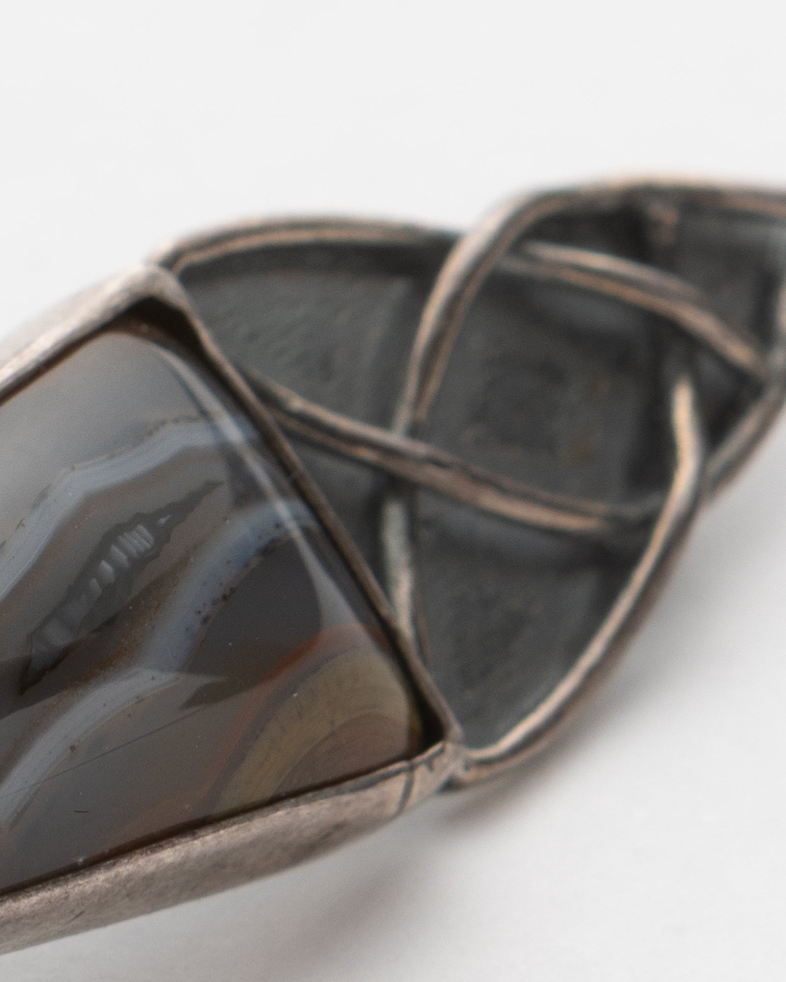 Brown Triangle Shaped Agate Brooch - 2100 7118