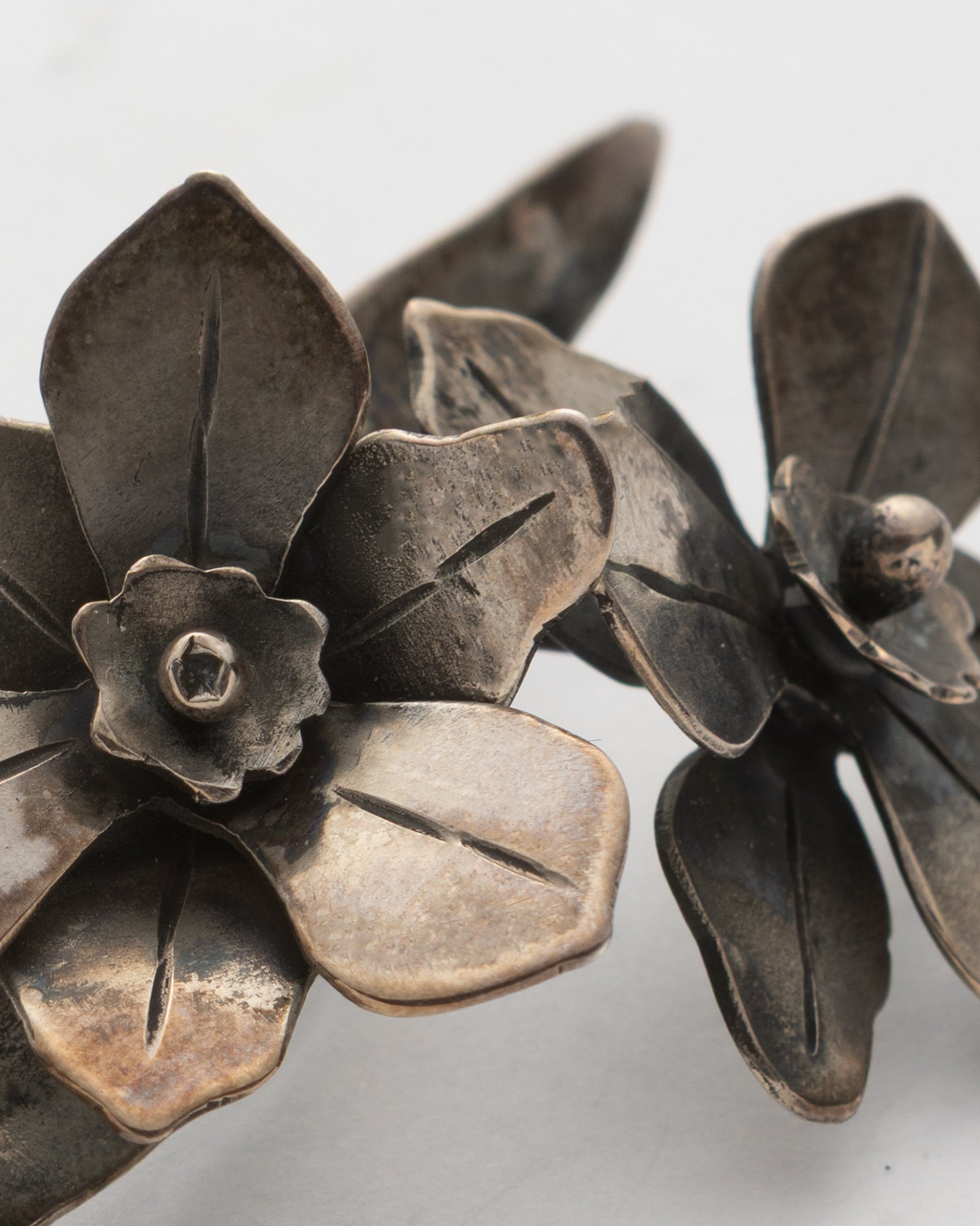 Silver Daffodil Flower Brooch - 2100 7743