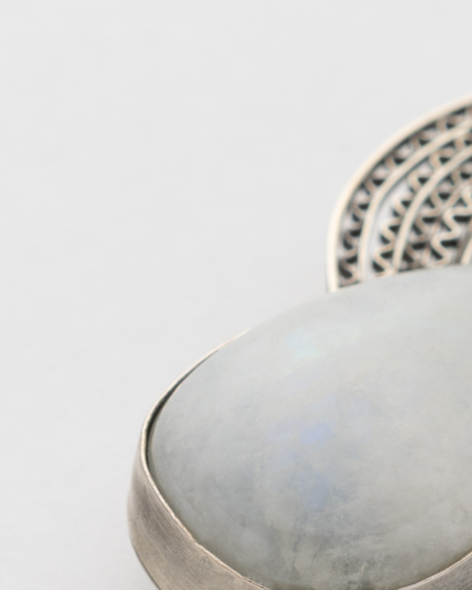 Teardrop Shaped Opal Brooch - 2101 0842