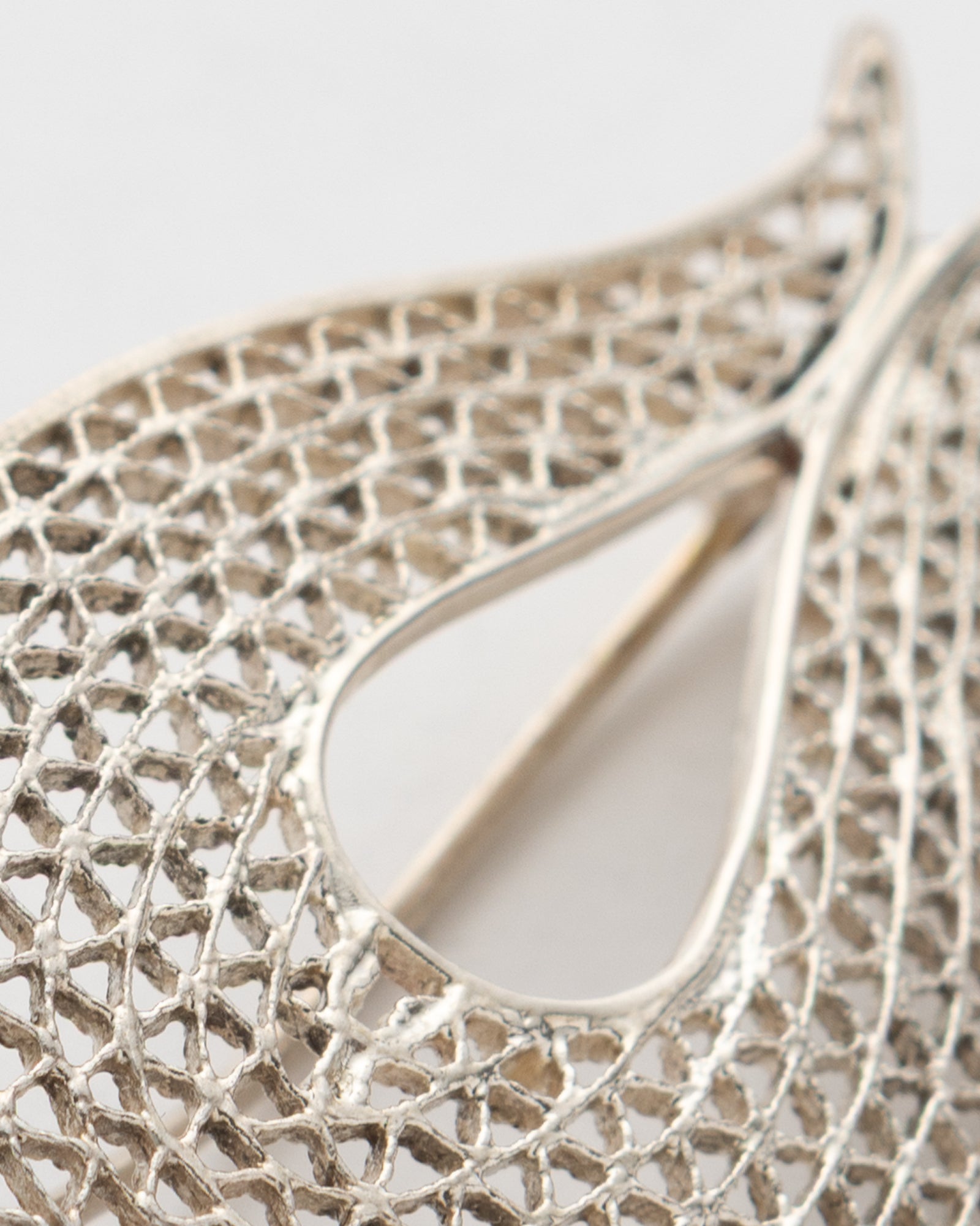 Silver Tulip Shaped Filigree Brooch - 2101 2730