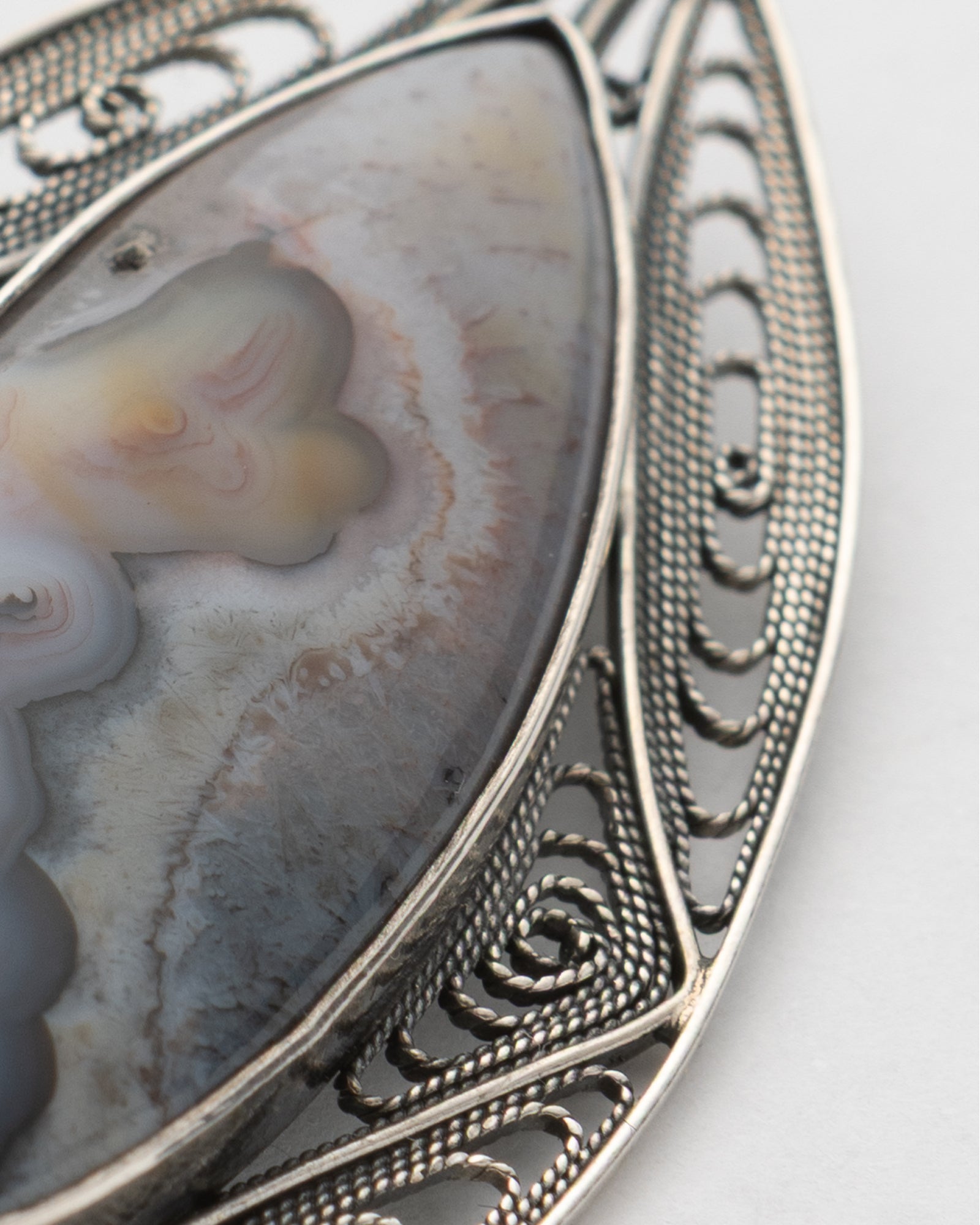 Gray-Cream Long Oval Shaped Agate Stone Filigree Brooch - 2101 3010
