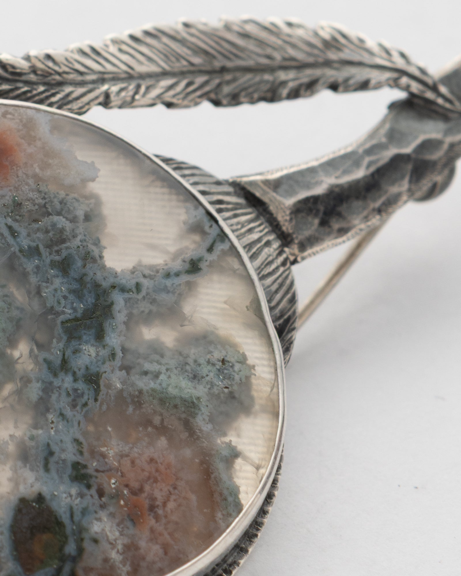 Green-Beige Round Shaped Agate Brooch - 2101 3270