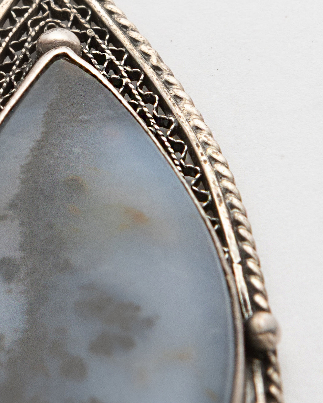 Blue-Gray Dendritic Teardrop Agate Necklace - 2100 7477