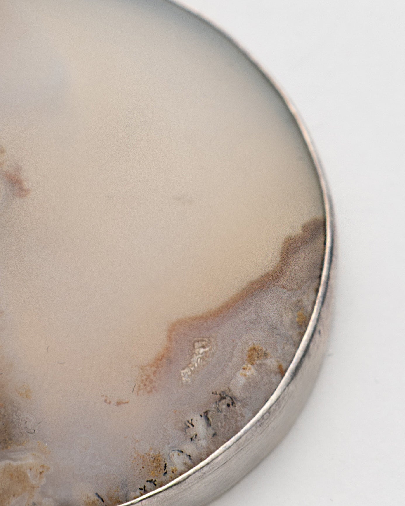 Blue-Gray Patterned Transparant Rounded Agate Necklace - 2101 3140