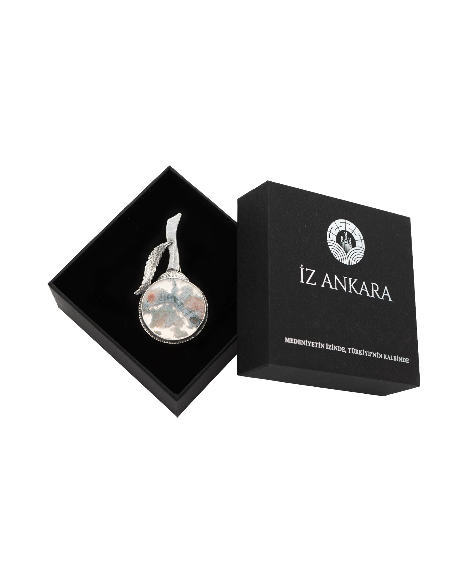 Green-Beige Round Shaped Agate Brooch - 2101 3270