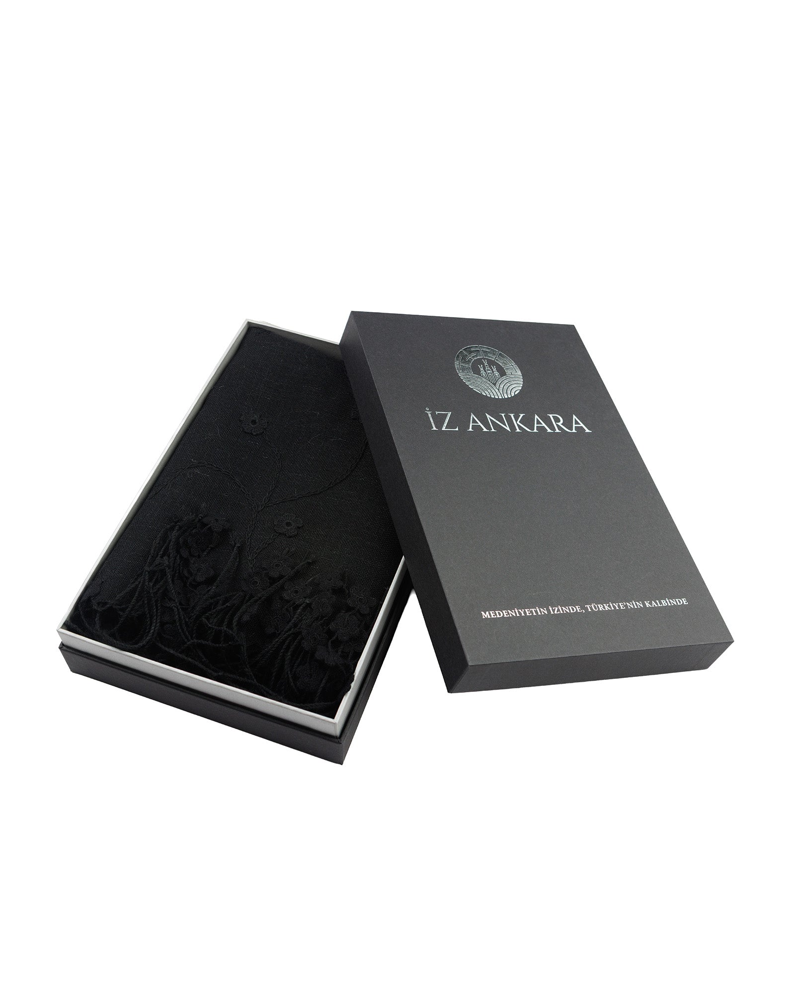 Black box with 'IZ ANKARA' branding on a white background