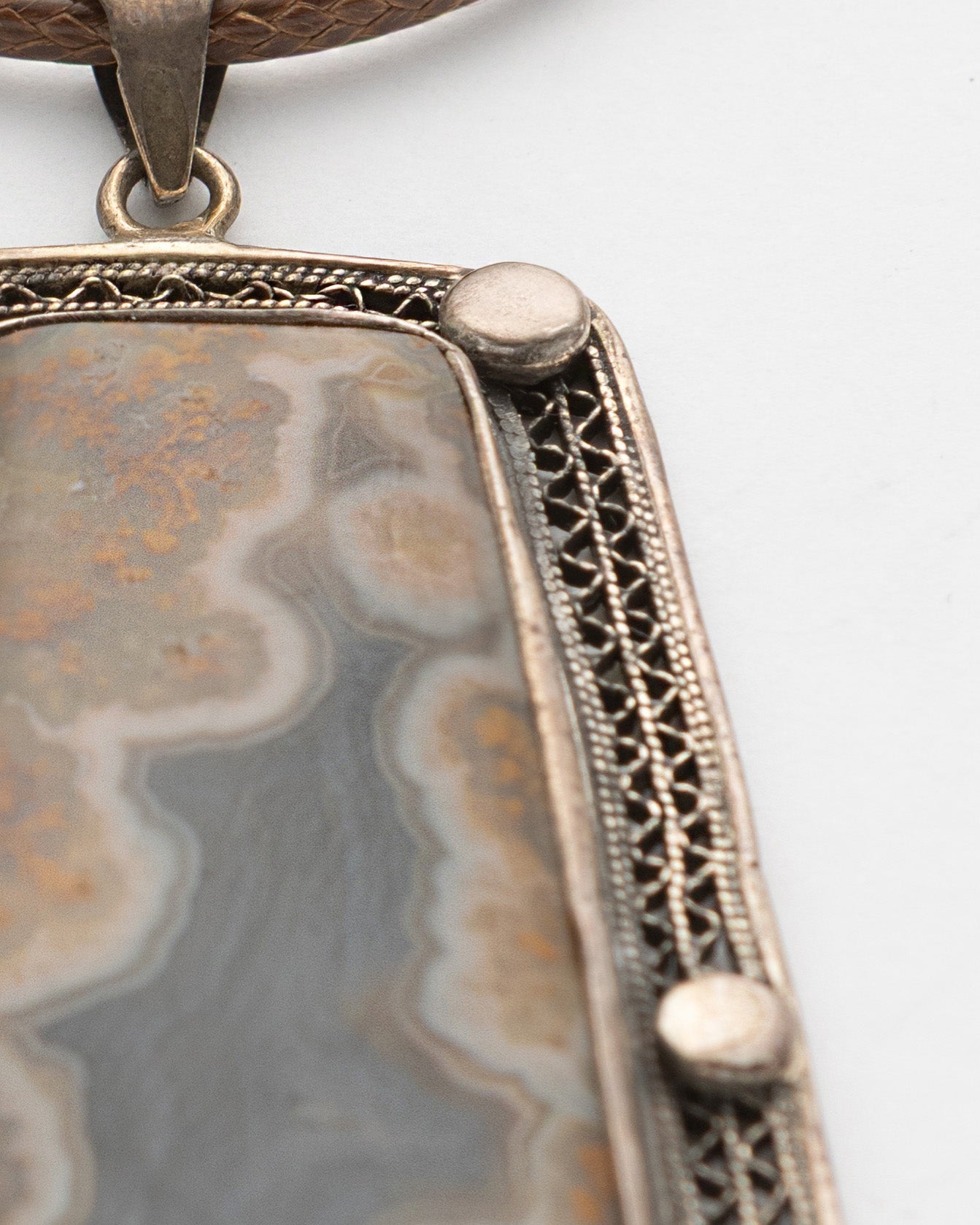Brown - Gray Rectangular Agate Leather Cord Necklace - 2101 1122 - izankara