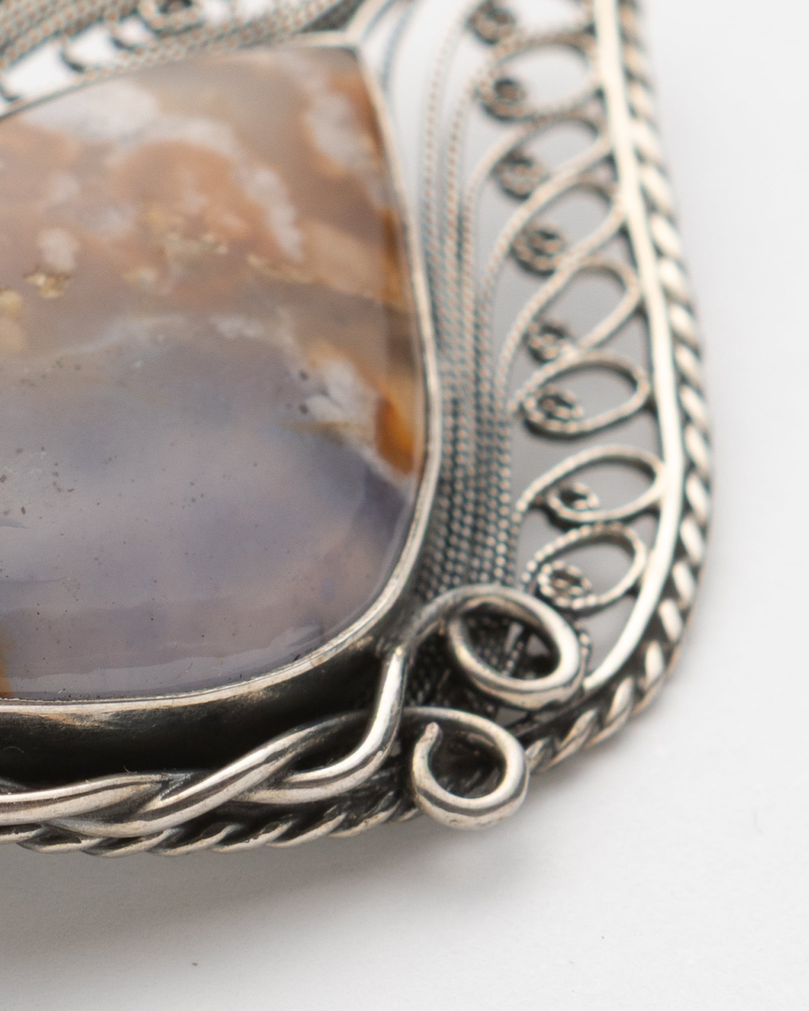 Brown - White Eye Shaped Agate Brooch - 2101 3034 - izankara