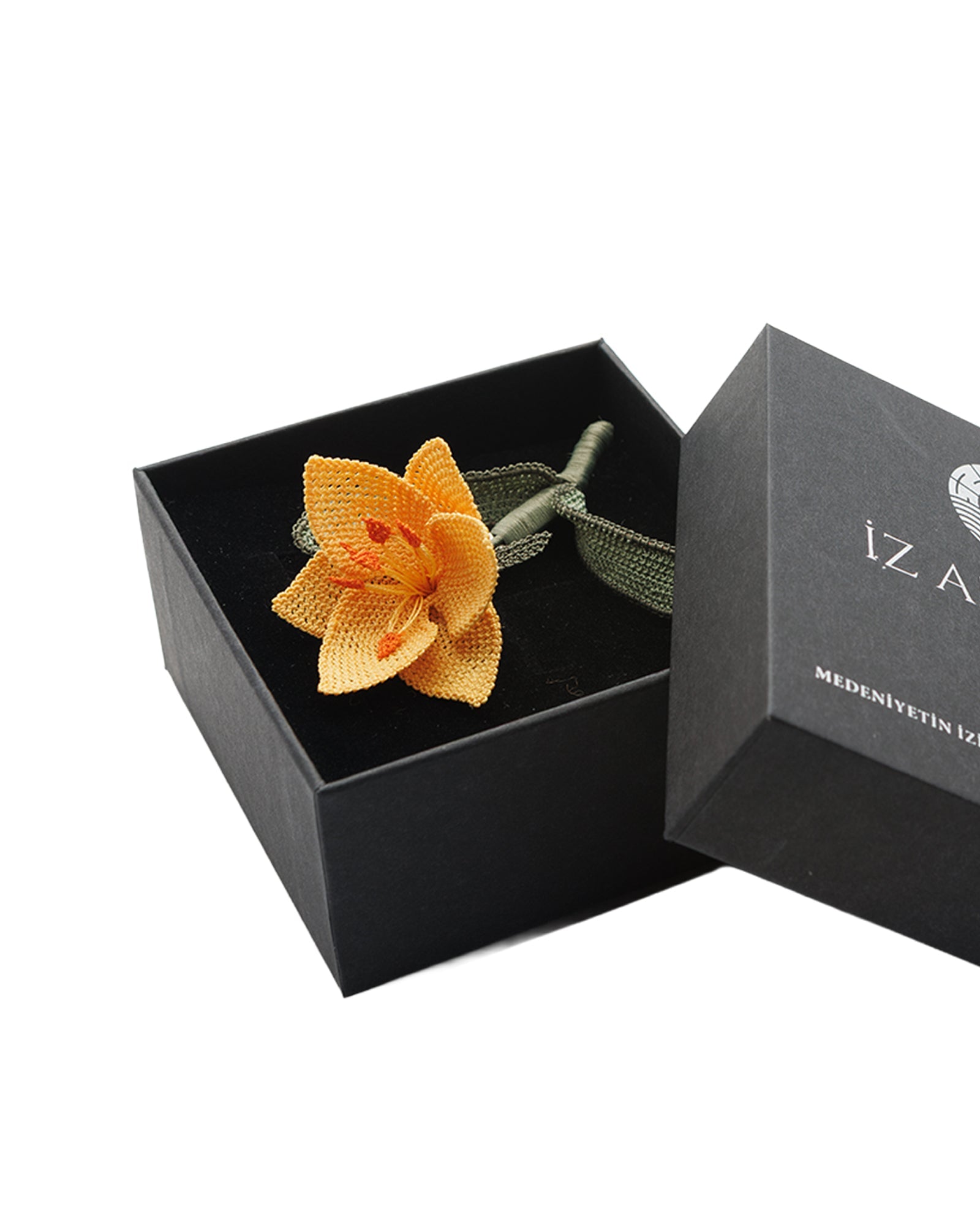 Crocus Flower Brooch - Nallıhan Handcrafted - izankara