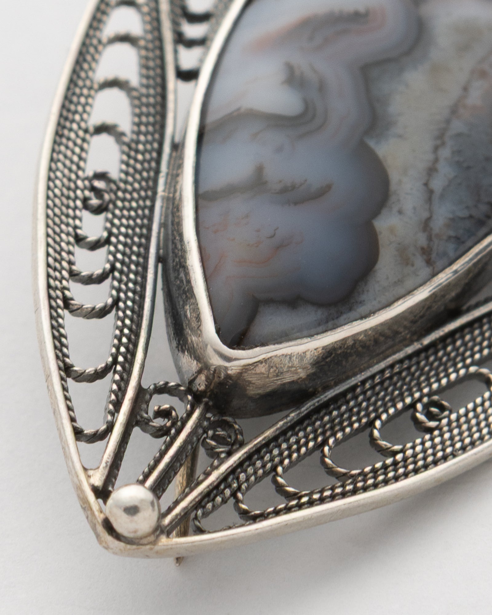 Gray - Cream Long Oval Shaped Agate Stone Filigree Brooch - 2101 3010 - izankara