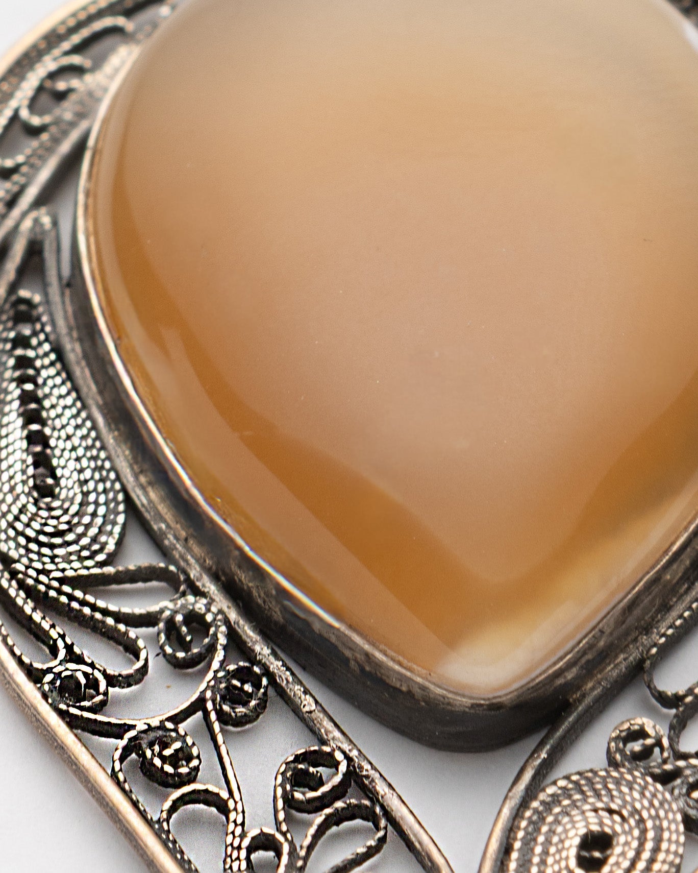 Handmade Silver Necklace with Light Brown Teardrop Agate Stone - izankara