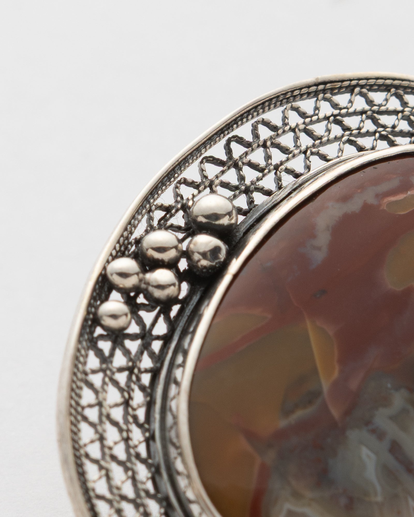 Red - Brown Round Agate Brooch - 2101 2914 - izankara