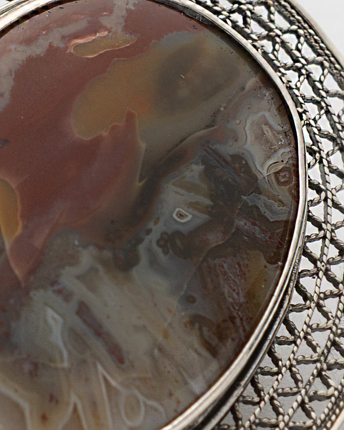 Red - Brown Round Agate Brooch - 2101 2914 - izankara