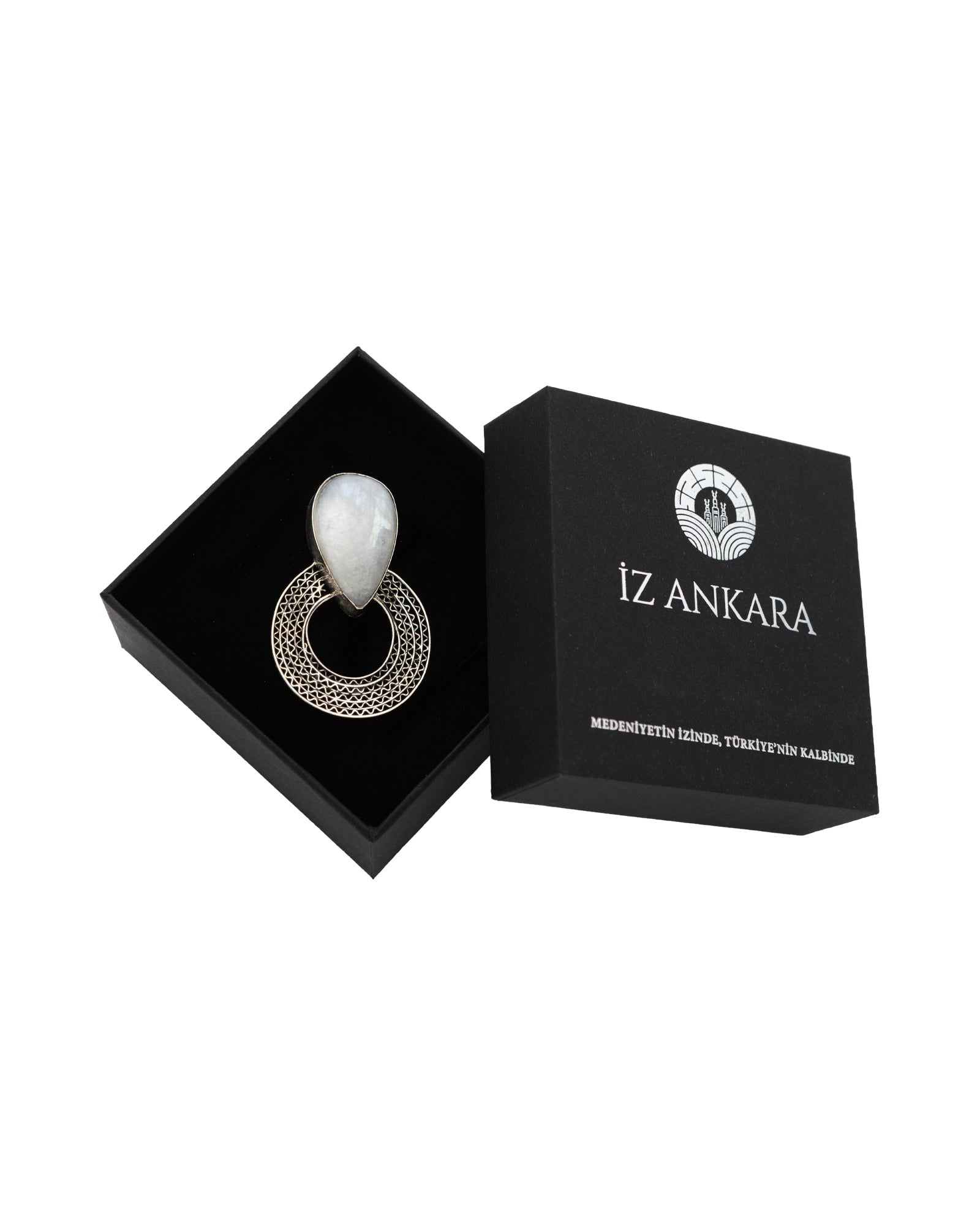 Teardrop Shaped Opal Brooch - 2101 0842 - izankara